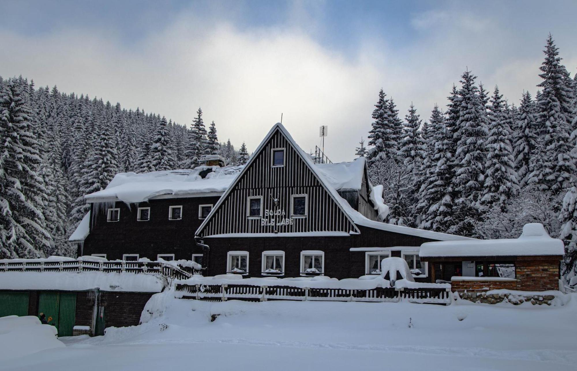 Bouda Bile Labe Hotel Spindleruv Mlyn Exterior photo